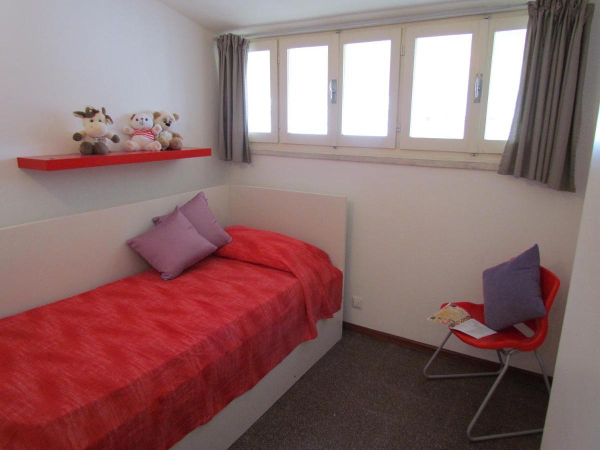 Colorful Attic With Large Terrace - Beahost Διαμέρισμα Μπιμπιόνε Εξωτερικό φωτογραφία